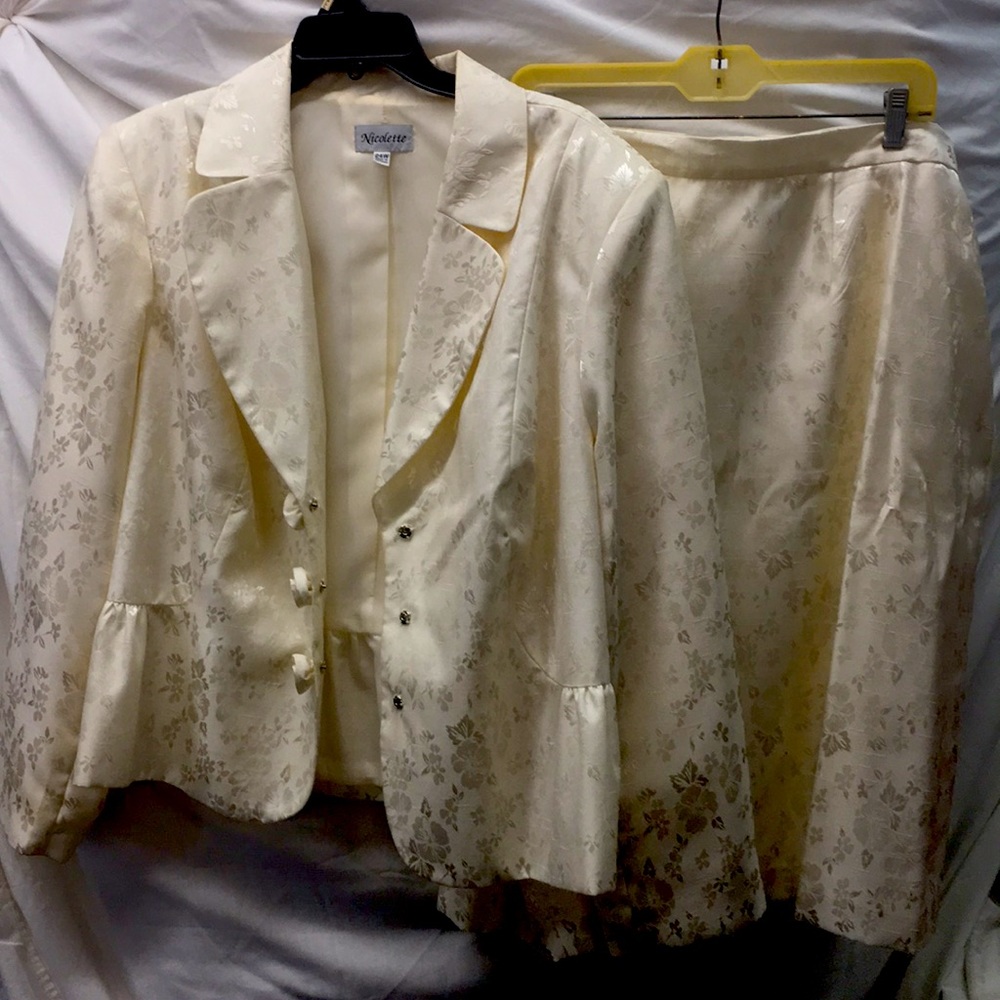 COPY - Nicolette skirt shirt ladies sz 24 W